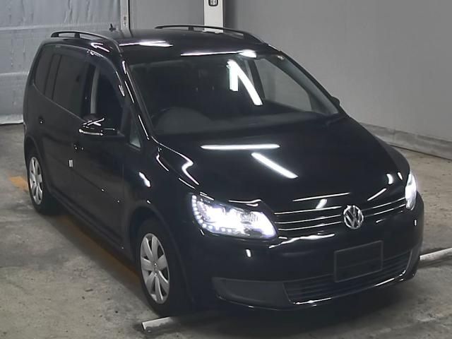 589 Volkswagen Golf touran 1TCTH 2014 г. (ZIP Tokyo)